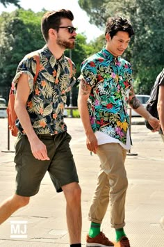 Let's get tropical! | Travelshopa Mode Shoes, Mens Kurta, Summer Fashion Beach, Summer Lookbook, Trending Fashion Outfits, Outfit Trends, Young Men, Kurta Designs, 가을 �패션