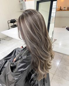 Ash Brown Hair With Highlights, Ash Brown Hair Balayage, Blonde Highlights On Dark Hair, Ash Hair Color, Hair Color Caramel