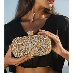 Elevate your style for special occasions with Verano Hill's evening bags. Explore a world of evening bag ideas, featuring the best and most elegant options to complement your wardrobe. Our must-have evening bags are designed to add sophistication to your ensemble, making them the ideal choice for any special event. From classy and timeless designs to chic and modern styles, our selection offers something for every taste. Find the perfect bag for your special occasion at Verano Hill! Floral Clutches, Fashion App, Get Excited, Affordable Luxury