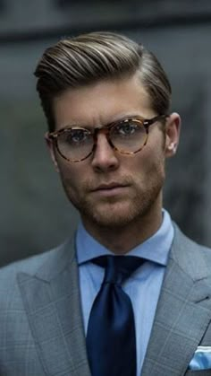 Classic Gentleman Haircut, Classic Quiff Hairstyles Men, Men’s Glasses Trendy, Business Man Haircut, Classic Haircut Men, Formal Hairstyles For Men, Boyfriend Haircut, Formal Hairstyles Men, Mens Wavy Haircuts