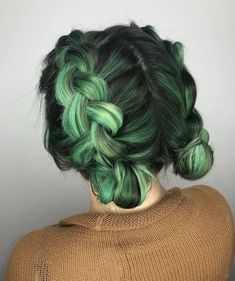 Sea Foam Hair, Brown And Green Hair, Curly Green Hair, Green And Brown Hair, Pretty Rainbow, Rainbow Hair Color, Extension Hair, Creative Hair Color, Dyed Hair Inspiration