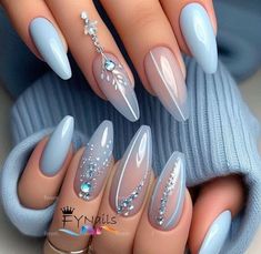 Wedding Nails Blue And White, Blue And White Nail Ideas, Baby Blue Nails Ideas, Almond Nail Design Ideas, White Blue Nails, Cinderella Nails, Blue Wedding Nails, Fancy Nails Designs, Pretty Nail Designs