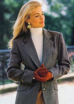 Elaine Irwin, Old Money Winter, Fashion 40s, Skandinavian Fashion, 90s Supermodels, Chique Outfits, Estilo Preppy, Old Money Style, Money Aesthetic