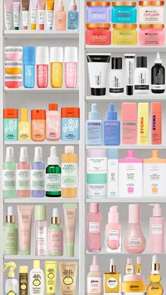 Skin Care Aesthetic Organised, Skincare Routine Products Aesthetic, Skin Care Board Cover, Skin Care From Sephora, That Girl Skincare Products, Skincare Ideas Products, Popular Skincare Products, Must Have Skin Care Items, Cute Skincare Aesthetic