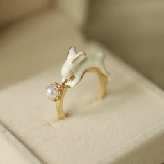 Rabbit Ring 
  Size:The diameter of ring is 1.6cm. Bunny Ring, Rabbit Ring, Sparkly Things, Cool Jewelry, Cute Rings, Pretty Jewelry, Fantasy Jewelry, Girly Jewelry, Dream Jewelry