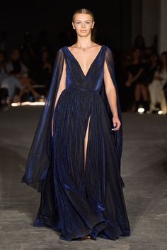 Draped Gown, Drape Gowns, Evening Dress Fashion, Christian Siriano, Fall 2022, Sleeveless Maxi Dress, Blue Wedding, Fancy Dresses, Dream Dress