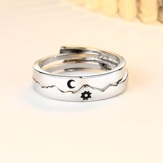 264833605782470656 Sun And Moon Couple, Moon Couple, Sun And Moon Design, Rings Matching, Matching Promise Rings, Matching Couple Rings, Engraved Bracelet, Matching Rings, Moon Design