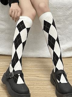 Argyle Pattern Knee High Socks - AnotherChill Party College, Oc Outfits, Street Y2k, Argyle Socks, Mini Tube Dress, Y2k Preppy, Argyle Pattern, Geometric Fabric, Long Socks