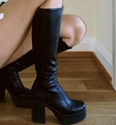 Funky Shoes, Leather Western Boots, Shoe Inspo, Cool Shoes, Swag Shoes, Shoes Socks, Fashion Fits, Pretty Shoes