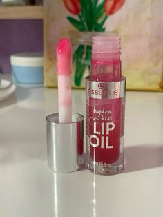 essence Hydra Kiss Lip Oil #makeup #lips #lipgloss #makeupoftheday #gifts #aesthetic #beautyblog #affiliate