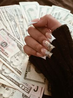 Money Flexing Pics, Nail Asthetic Pics, Bands Money, Nails Money, Nails Inspo, Money Bag