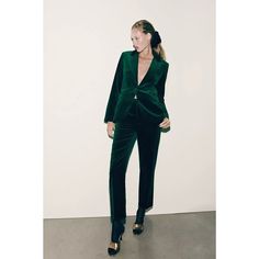 Nwt Zara Cropped Green Velvet Pants Gorgeous Green Velvet Pants. Ankle Length, Zipper Closure, Side Pockets. Size S New With Tags B99 White Denim Romper, Green Velvet Pants, Zara Green Dress, Green Dress Pants, Cropped Flare Pants, Wrap Pants, Cropped Blazer Jacket, Zara Jumpsuit, Textured Jacket