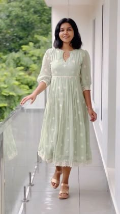 Simple Dress Stitching Ideas, Chanderi Dress Designs, Frock Models For Teenagers, Cotton Gown Designs Casual, Cotton Dress Material Stitching Designs, Unique Kurta Designs Women, Frock Ideas For Women, Western Dresses Women, Net Frocks For Women