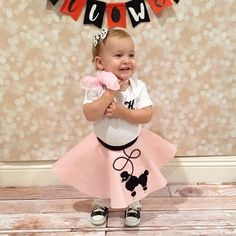 2 pc 50's POODLE SKIRT OUTFIT for Baby Infant 3 6 12 18 months Poodle Applique, Poodle Skirt Outfit, Baby Costumes Girl, Girls Costumes, Poodle Skirt, Fifties Fashion, Rock Outfit, Rick Rack, First Halloween