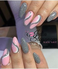 Gorgeous Nails Spring 2023, Free Hand Nail Art Design, Swirls Nail Art, Swirl Nail Designs, Most Beautiful Nails, Swirl Nail Art, Elegant Touch Nails, 2023 Nails