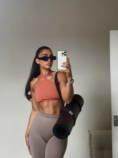 Yoga Baddie, Gym Baddie, Gym Fashion Women, Gym Fitness Motivation, Gym Aesthetic, Gym Fashion, Gym Inspo