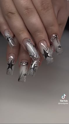 Acrylic Nails Medium Length, Acrylic Nails Medium, Elite Nails, Y2k Nail, Stilleto Nails Designs, Nail 2023, Long Acrylic Nail Designs