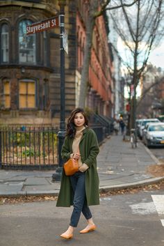 Long Green Wool Coat Outfit, Adding Color To Outfits, Olive Peacoat Outfit, Fall Green Outfits Women, Olive Coat Outfit Winter, Long Green Trench Coat Outfit, What Goes With Olive Green, Olive Green Coat Outfit Winter, Olive Green Coat Outfit