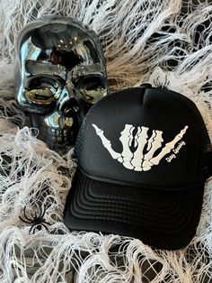 One Size Fits All Trucker Hat with 3D Puff Design Halloween Snapback Hat For Streetwear, Casual Adjustable Trucker Hat For Halloween, Casual Snapback Trucker Hat For Halloween, Halloween Trucker Hat, Skull Trucker Hat, Halloween Hats, Hang Loose, Black Hat, One Size Fits All