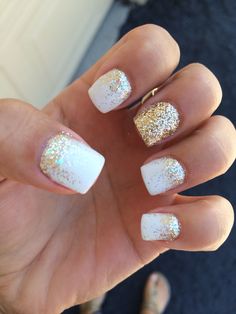 White Gold Gel Nails, Silver And Gold Nails Classy, Nail Color To Go With Gold Dress, Fall Nails White And Gold, Spring Gold Nails, White With Gold Sparkle Nails, Gold And White Glitter Nails, White And Golden Nails Designs, White Nails With Gold Glitter Tips