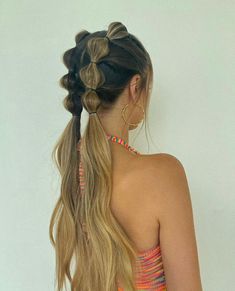 14 Festival Hair Ideas - Beauty Bay Edited Ponytail Hairstyles Concert, Hair Ideas For Raves, Rave Hair Ponytails, Concert Hairstyles Long Hair, Festival Ponytail Hairstyles, Braided Hairstyles Festival, Hairstyles For Concerts Long Hair, Festival Braided Hairstyles, Festival Outfits Modest