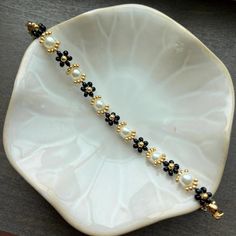 Beaded Flower Bracelet Black Daisy Bracelet Gold Bracelet Beaded Jewelry Seed Bead Bracelet Matching Friendship Bracelet Set Gift for Her - Etsy Beaded Flower Bracelet, Bracelet Matching, Black Daisy, Daisy Bracelet, Seed Bead Bracelet, Bracelet Beaded, Bracelet Black, Seed Bead Bracelets, Flower Bracelet