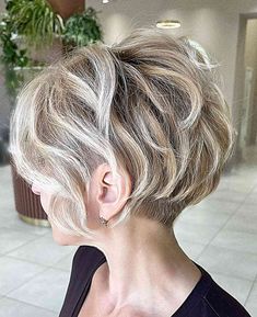 25 Undercut Pixie Bob Haircuts To Consider for a Short & Easy Cut to Style Short Bob With Undercut, A Line Bob, Short White Hair, Short Sassy Haircuts, Choppy Haircuts, Stylish Short Hair