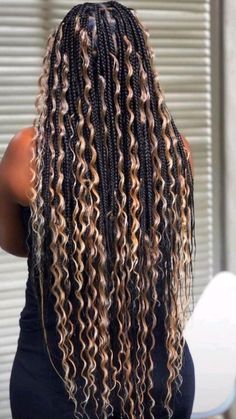 Blonde And Black Bohemian Box Braids, Boho Goddess Box Braids Blonde, Goddess Braids Two Colors, Bohemian Braids With Human Hair, Ombre Goddess Knotless Braids, Black And Blonde Knotless Braids With Curls, Ombre Box Braids With Curly Ends, Ombre Bohemian Knotless Braids, Blonde And Black Goddess Braids