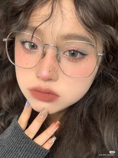 Aesthetic Specs For Round Face, Girl With Specs Aesthetic, Aesthetic Glasses Frames Korean, Eye Glasses For Round Face Women, Classy Glasses Women, Glasses For Big Faces, Square Glasses Aesthetic, Makeup Eyeglasses, Korean Glasses Frames