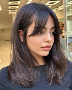 Thin Soft Cheekbone-Length Curtain Bangs Haircuts For Short Length Hair, Hair Color For Short Hair Highlights, Trending Haircuts For Women 2024, Trendy Haircuts For Short Hair, 2024 Skincare, 2024 Makeup, Straight Brunette Hair, Zicxa Photos, Timeless Hairstyles