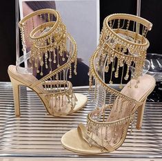 Chinese Shoes, Golden Shoes, Golden Crystal, Rhinestone High Heels, Crystal Sandals, Roman Fashion, Crystal Shoes, Super High Heels, Peep Toe Shoes