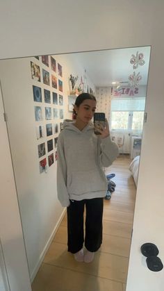 Fall Fit, Comfy Outfit, Drawings Simple, Art Tips, Art Drawings Simple, Comfy Outfits, Fitness Inspo, Fashion Inspo Outfits