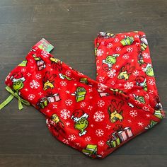 Dr Seuss Womens Grinch Pajama Pants Red Green Plush Nwt Christmas Gifts Casual Christmas Holiday Bottoms, Red Holiday Long Pants, Holiday Red Long Pants, Red Long Pants For Holiday, Red Christmas Sleepwear With Long Pants, Christmas Loungewear Pants, Red Bottoms For Christmas Holiday, Casual Christmas Holiday Pants, Casual Holiday Pants For Christmas