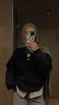 Modest All Black Outfit, Hijab Fashion Inspiration Casual, Hijabi Winter, Hijab Streetwear, Modest Hijab, Best Winter Outfits