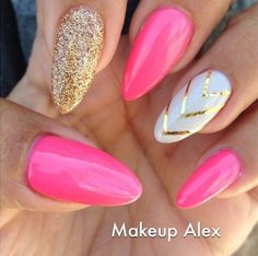 pink gold glitter nails. I like the colors but not that pointy Pink Stiletto Nails, Gold Glitter Nails, Gold Nail, Pink Nail Art, Fancy Nails, Gold Nails, Gorgeous Nails