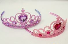 tiara crown idea plastic canvas Plastique Tiara Makeup, Princess Charm School Tiara, Barbie Tiara, Tiara Birthday Girl, Pink Plastic Tiara, Barbie Tiara Crowns, Kids Toys For Christmas, Spinners Diy, Princess Charm School