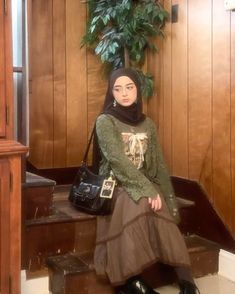 Stylish Hijabi Outfits, Hijabi Cottagecore Outfits, Modest Fairycore Outfits, Cute Outfits For Hijabis, Fairy Grunge Hijabi, Hijab Outfit Ideas Winter, Modest Hijab Fashion, Grunge Modest Outfits, Cottagecore Hijab Outfit