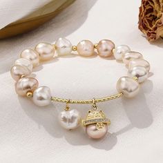 Fortune Cat Theme Freshwater Cultured Pearl Bracelet in 14K Gold Clasp Lucky Cat Elastic Bracelet Ideas Pulseras, Elegant Pearl Jewelry, Jewelry Pearls, Fortune Cat, Gold Pearl Bracelet, Cultured Pearl Bracelet, Cat Bracelet