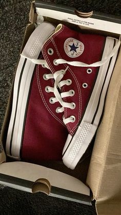 Wine Red Converse, Converse Rouge, Dark Red Converse, Burgundy Converse, Must Have Shoes, Cute Converse Shoes, Chuck 70 High Top, Maroon Converse, Cute Converse