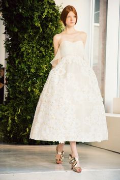 Delpozo S/S 2014 Short Wedding Dress, Playing Dress Up, Pretty Dresses, Strapless Wedding Dress, Just In Case, Evening Gowns, Gowns Dresses, Beautiful Dresses