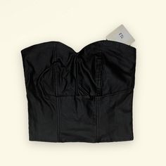 Used/Good Condition Size S Fall Tube Top For Night Out, Trendy Strapless Tube Top For Fall, Black Tube Top For Club And Spring Season, Y2k Bandeau Tube Top For Night Out, Y2k Style Tube Top For Club In Spring, Trendy Black Tube Top For Club, Fitted Tube Top For Night Out In Fall, Fitted Bandeau Top For Fall, Strapless Fitted Tube Top For Fall