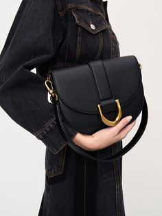 Charles Keith Gabine Saddle Bag, Charles And Keith Saddle Bag, Charles And Keith Gabine Bag, Sac Aesthetic, Gabine Saddle Bag, Kibbe Classic, Hand Bags Ideas, Charles And Keith Bags, Winter Wishlist