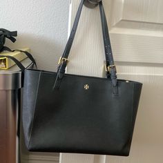 Preowned, Not Brand New I Used For Work, But Now I Wfh. This Is The Medium Size, I Can Fit A Mac Air Laptop. Interior Is Clean, The Straps Are Not Split. Minor Scuff In Hardware As Photographed. If You Need More Info Let Me Know! Mac Air Laptop, Tory Burch Robinson Tote, Tory Burch Ella Tote, Tory Burch Emerson, Straw Beach Tote, Ella Tote, Red Tote Bag, Tory Burch Tote, Tory Burch Bag Totes