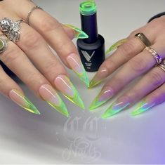 Stilleto Nails Designs, Jelly Nails, Bling Acrylic Nails, Neon Nails, Pretty Acrylic Nails, Fancy Nails, Dope Nails, Nail Polishes, Best Acrylic Nails