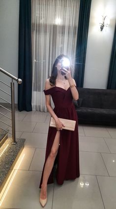 Bergandy Prom Dress, Evening Dresses Wine Red, Bridesmaid Maroon Dress, Formal Maroon Dress, Maroon Formal Dress Long, Prom Dresses Burgandy, Burgundy Dress Jewelry Ideas, Burgundy Dresses Prom, Dark Burgundy Prom Dress