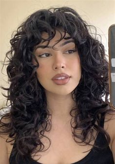 Long Curly Haircuts, Natural Curly Hair Cuts, Layered Haircuts With Bangs, Layered Hair With Bangs, Layered Curly Hair, Haircuts For Wavy Hair, Hair With Bangs, Haircuts For Curly Hair