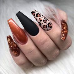 Black Fall Nails Acrylic, Fancy Fall Nails, Fall Nails Leopard, Fall Acrylic Nails Designs, Fall Stilleto Nails, September Nail Designs Fall, Glitter Fall Nails, Fall Leopard Nails, November Nails Designs Fall