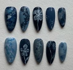 French Nails Wedding, Wedding Nails Chrome, Funky Acrylic Nails, Gel Nails Floral, Ongles Goth, Chrome Almond, Deco Nails, Nails Floral, Dark Blue Nails