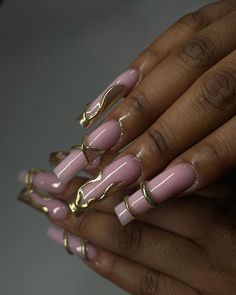 J Nails, Gold Chrome Nails, Chrome Nails Designs, Gold Nail Designs, Drip Nails, Gold Nail