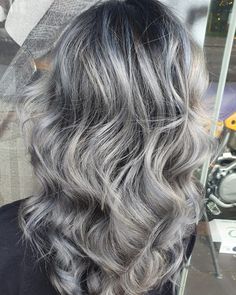 20+ Gray Blending Color Ideas for Transitioning Your Hair Lavender Grey Hair, White Hair Highlights, Grey Brown Hair, Gray Blending, Sleek Bob Hairstyles, Grey Hair Care, Which Hair Colour, Gray Balayage, Grey Blonde Hair